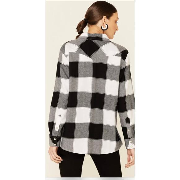 NWT Wrangler flannel Women's LS Shirt Western Farm MED ‎ New - Picture 2 of 2